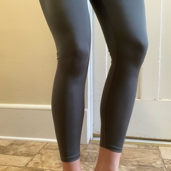 SOLD Metallic Silver PINK Leggings - Picture 3 of 6